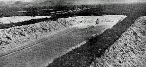 En af de f&aelig;rdige damme f&oslash;r der bliver lukket vand ind