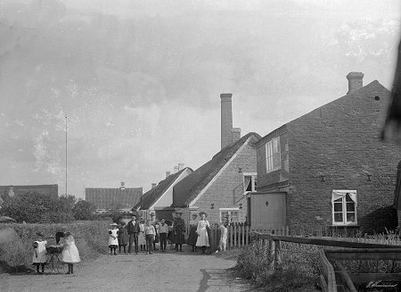 Sonnich Thomsens fotografiske atelier i S&oslash;nderho omkring 1900