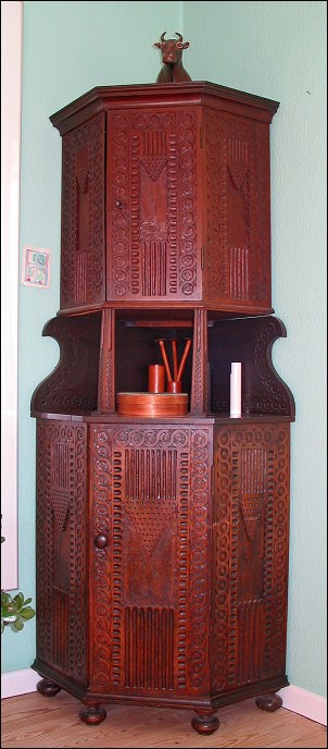 Hj&oslash;rneskab fremstillet af Valborg Kristensen p&aring; Richardts skole